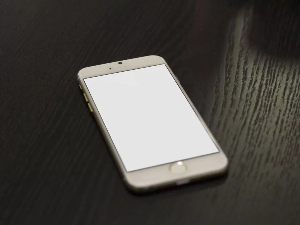 iphone-free-mockup