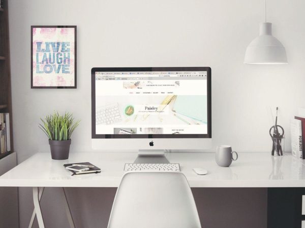 Free iMac 5k Retina 27-Inch Home Office Mockup