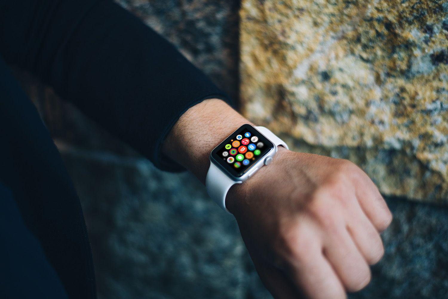 photorealistic-apple-watch-mockups