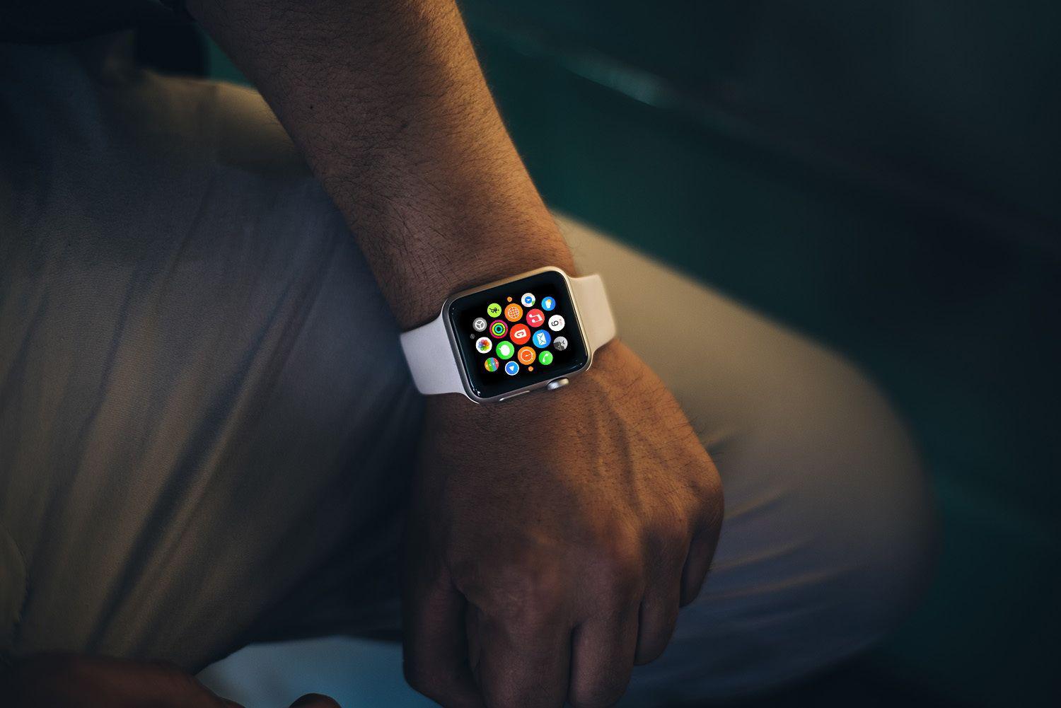 photorealistic-apple-watch-mockups