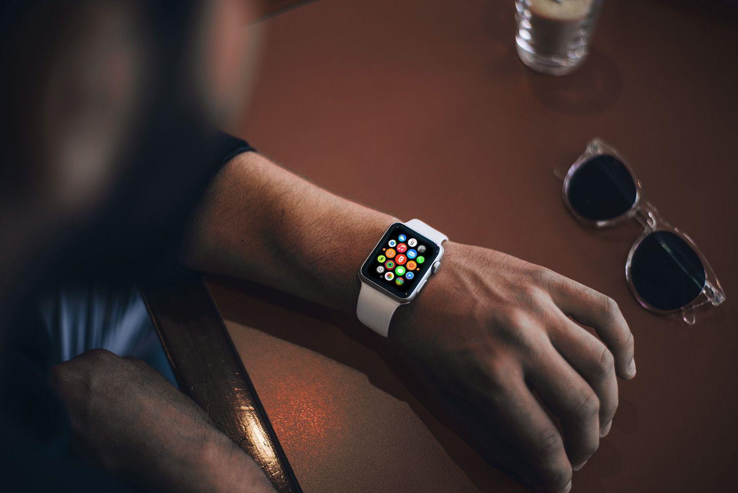 photorealistic-apple-watch-mockups