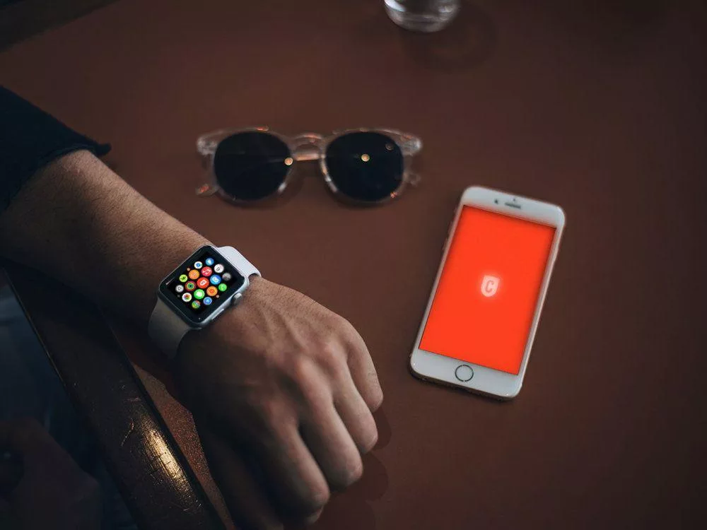 photorealistic-apple-watch-mockups