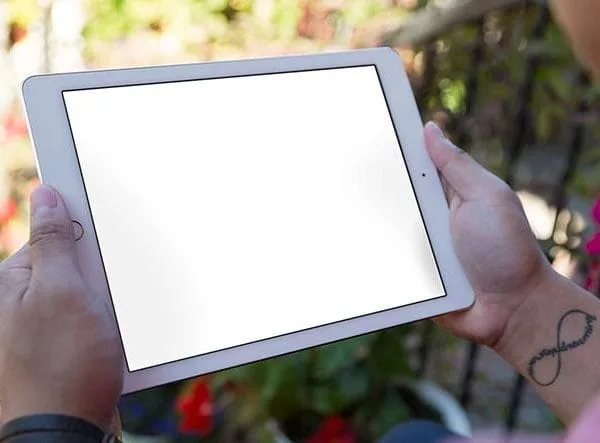 Set of 12 Apple Mockups