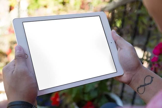 Set of 12 Apple Mockups