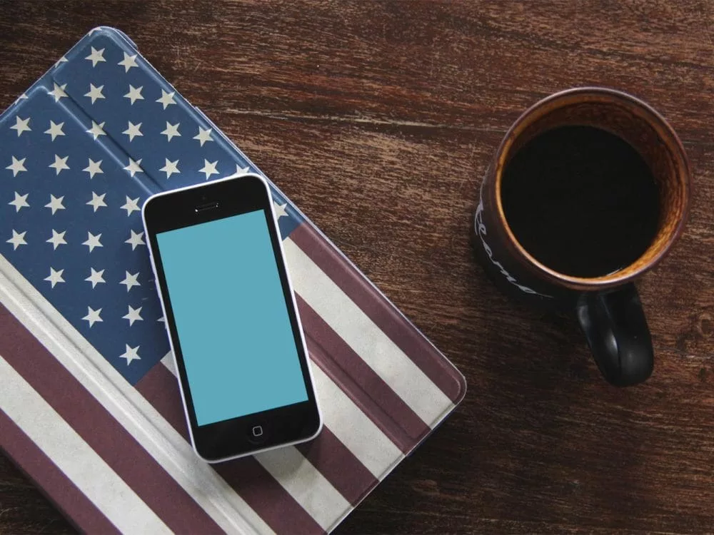 iPhone-5C-iPad-Air-Free-PSD-Mockups