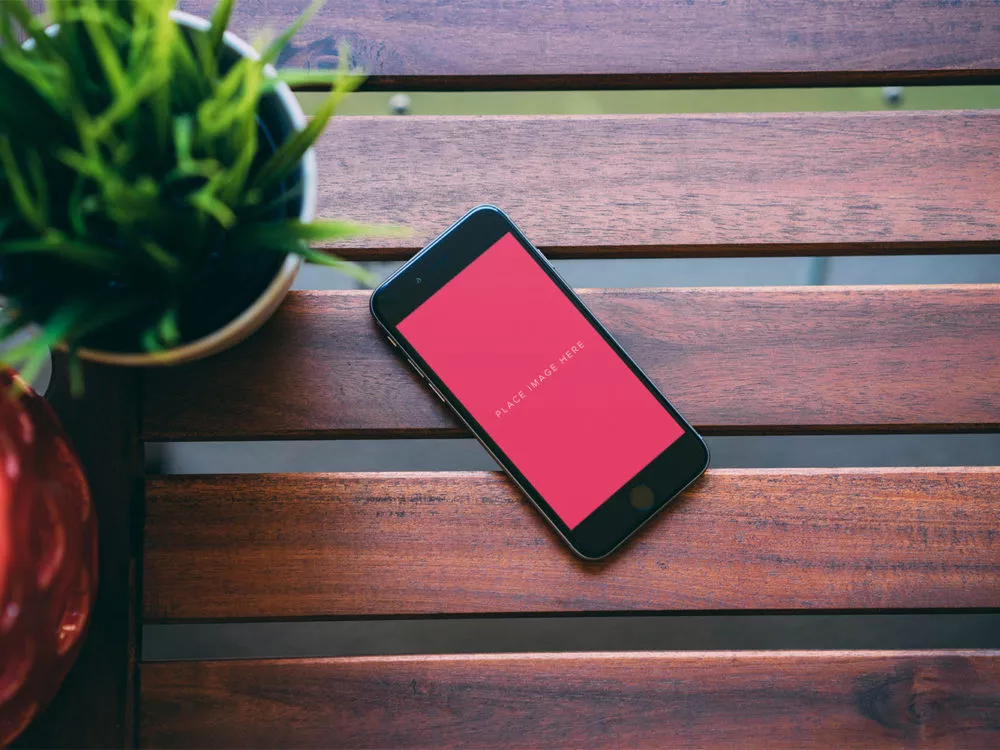 iPhone-6-on-Table-Mockup