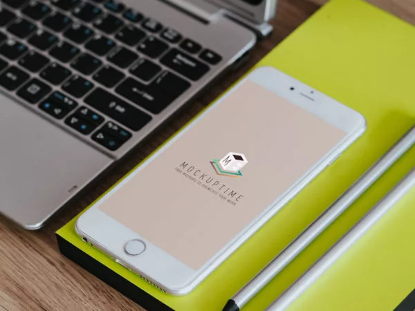 Free iPhone Mockup PSD