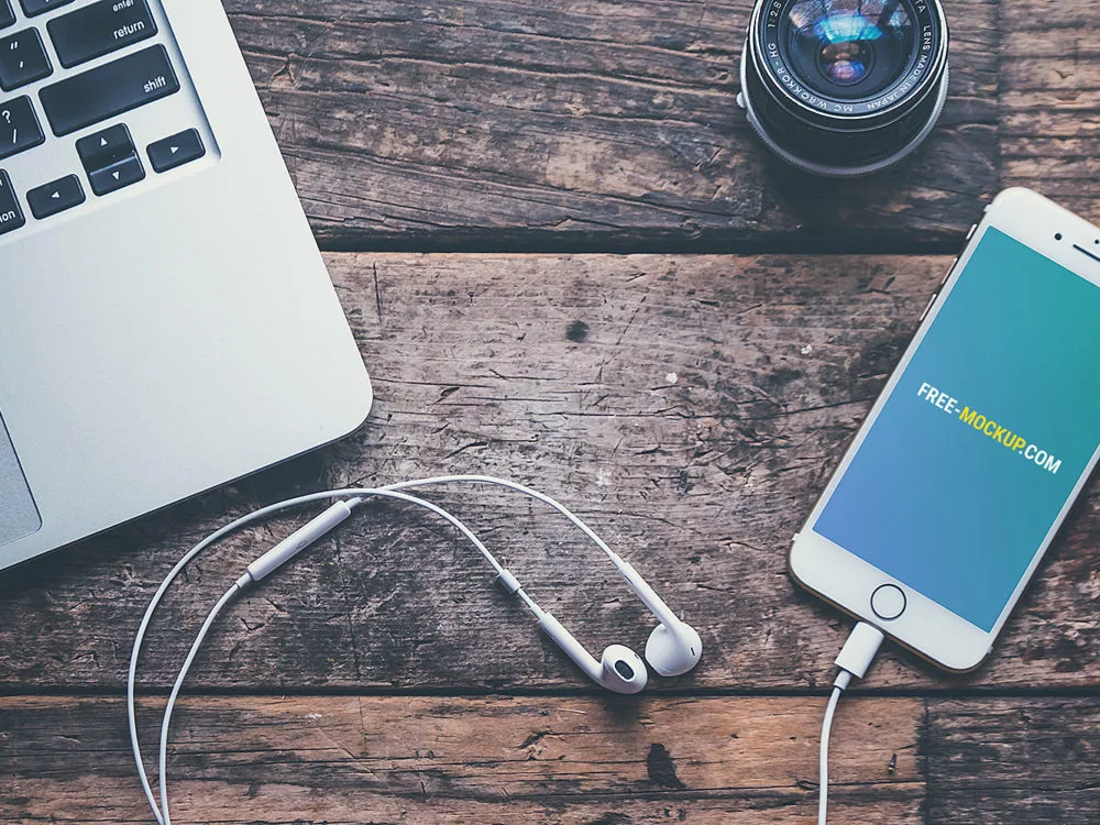 4 Free iPhone Mockups Pack