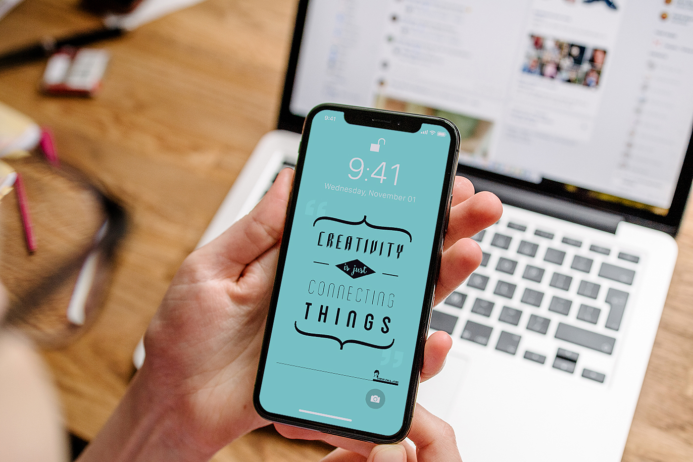 Free-iPhone-X-Mockup-Presentation-01