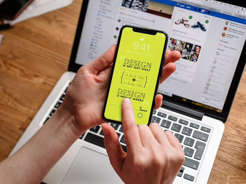 Free iPhone X Mockup