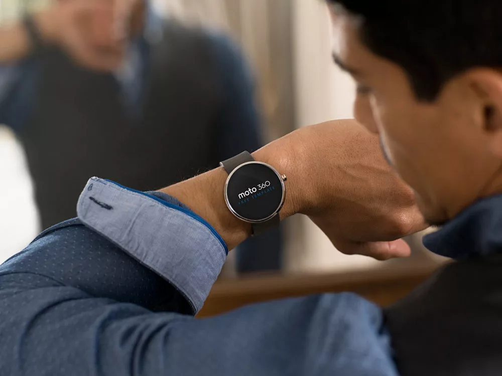 Moto 360 Free Mockup