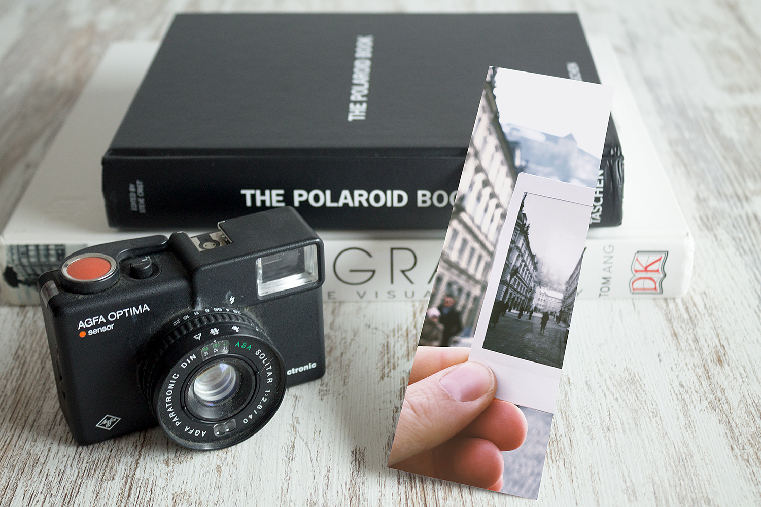 Bookmark-Design-Mockup-Free-06