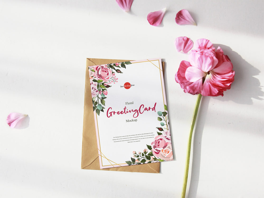 Free greeting card mockup with pink flower psd | free mockup