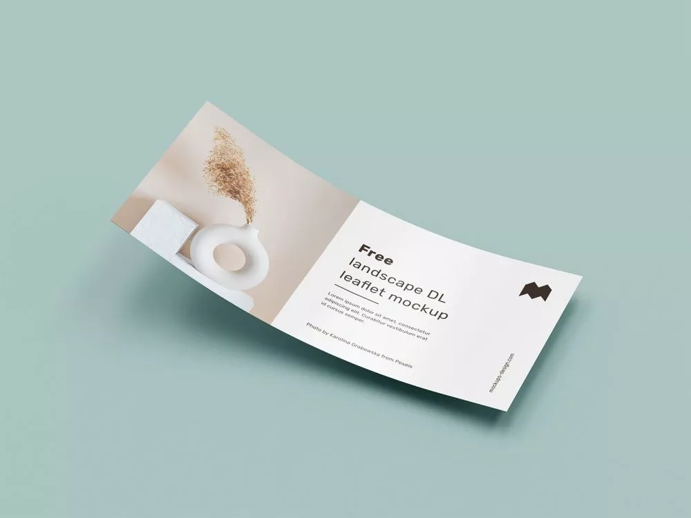 Free Landscape DL Leaflet Mockup