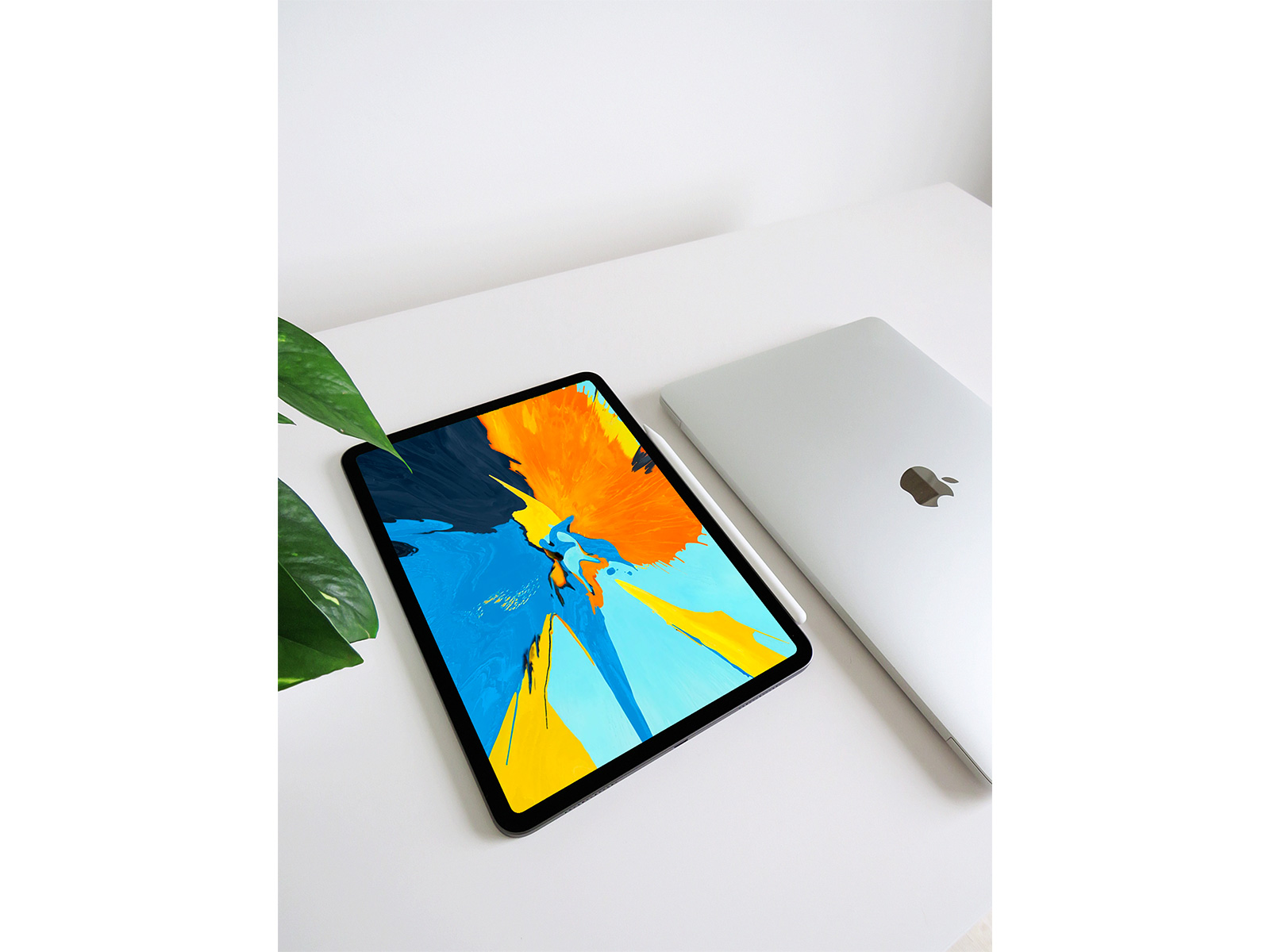 Apple iPad Pro PSD Free Mockup