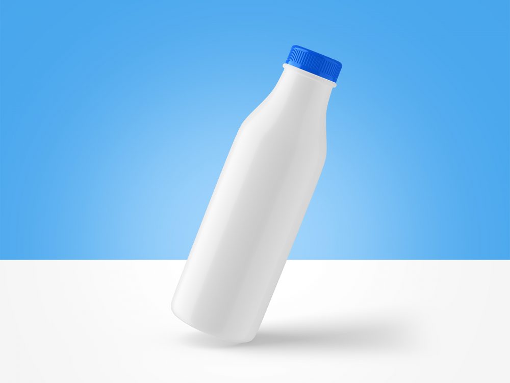 Milk bottle free psd mockup | free mockup