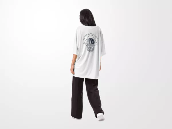 Oversize T-shirt Mockup Freebie