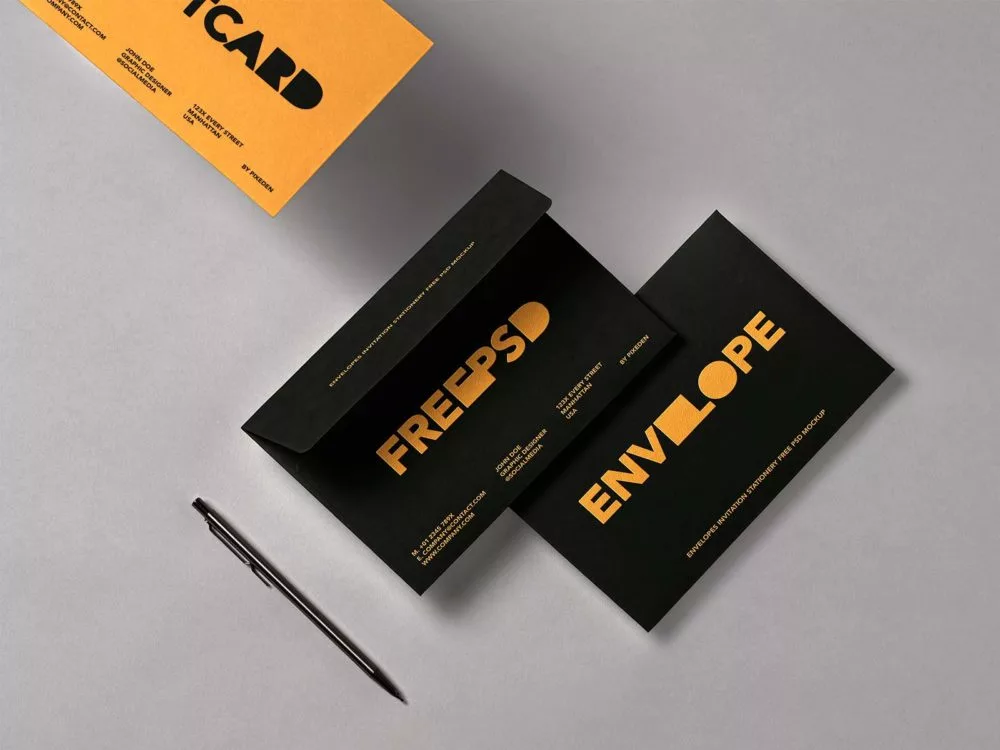 Free envelope with invitation card mockup scene