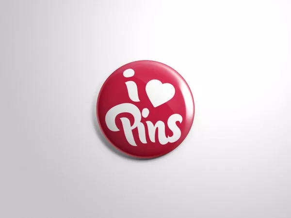 Free pin button badge mockup (PSD)