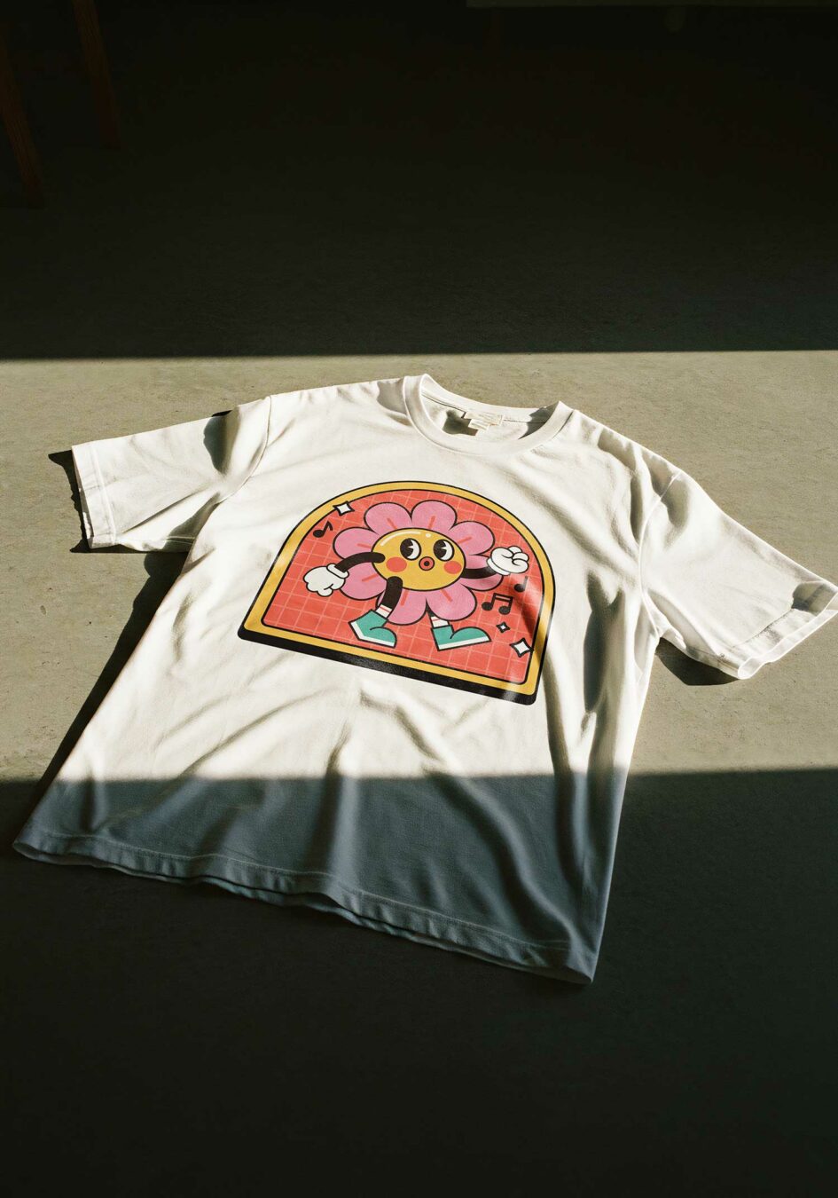 T-Shirt Clothing PSD Mockup