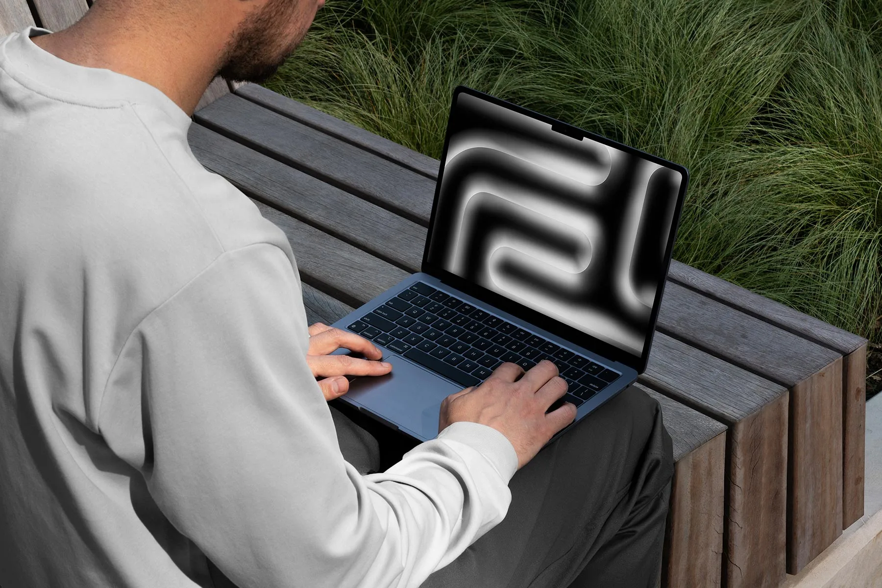 MacBook Screen Mockup (Website/App Presentation)