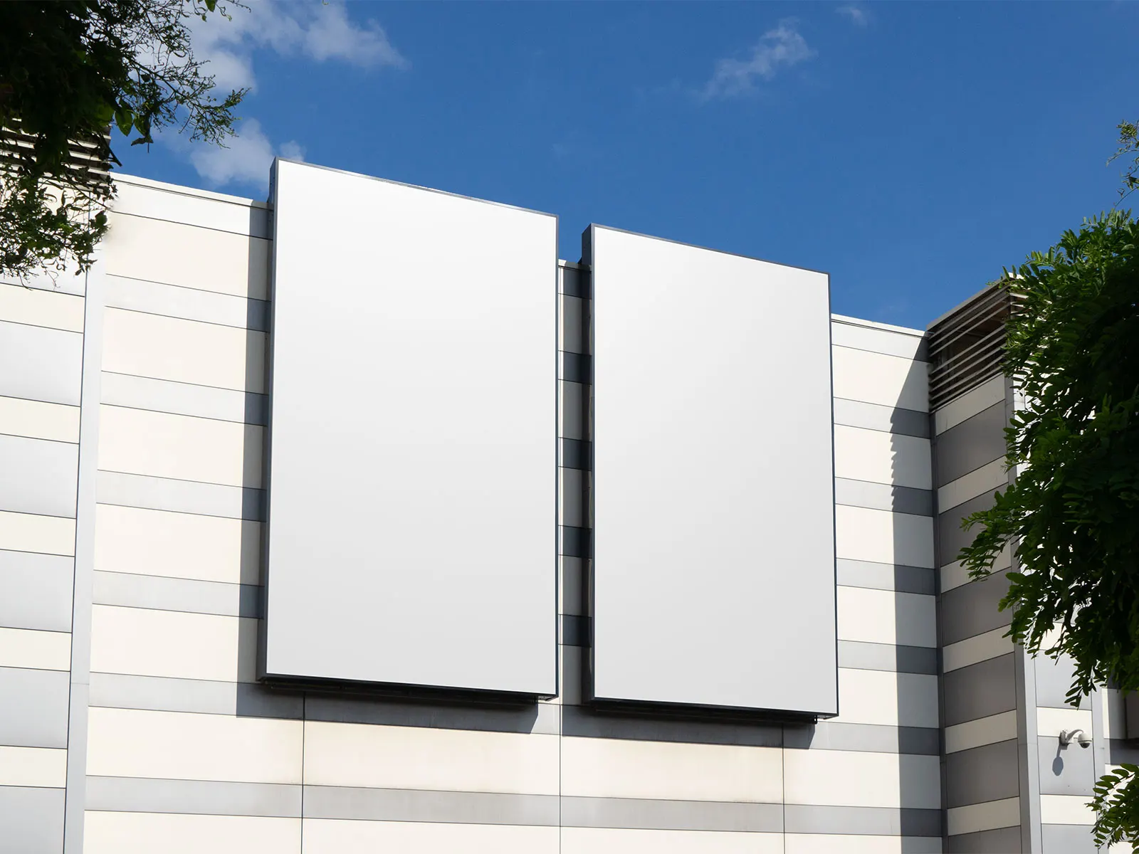 Vertical Billboards on Building Mockup