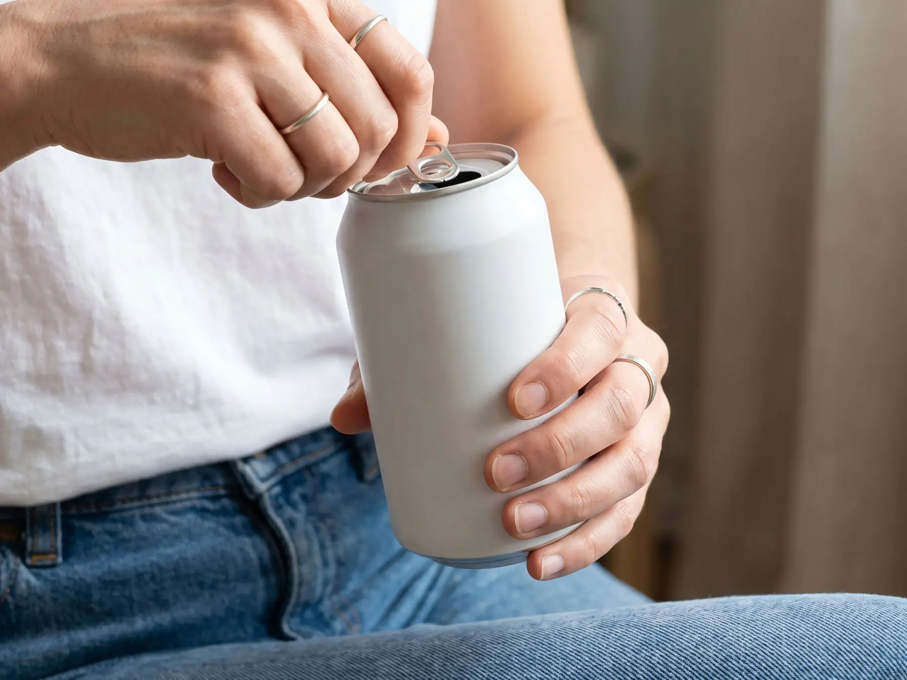 Soda Can Mockup: Opening Action