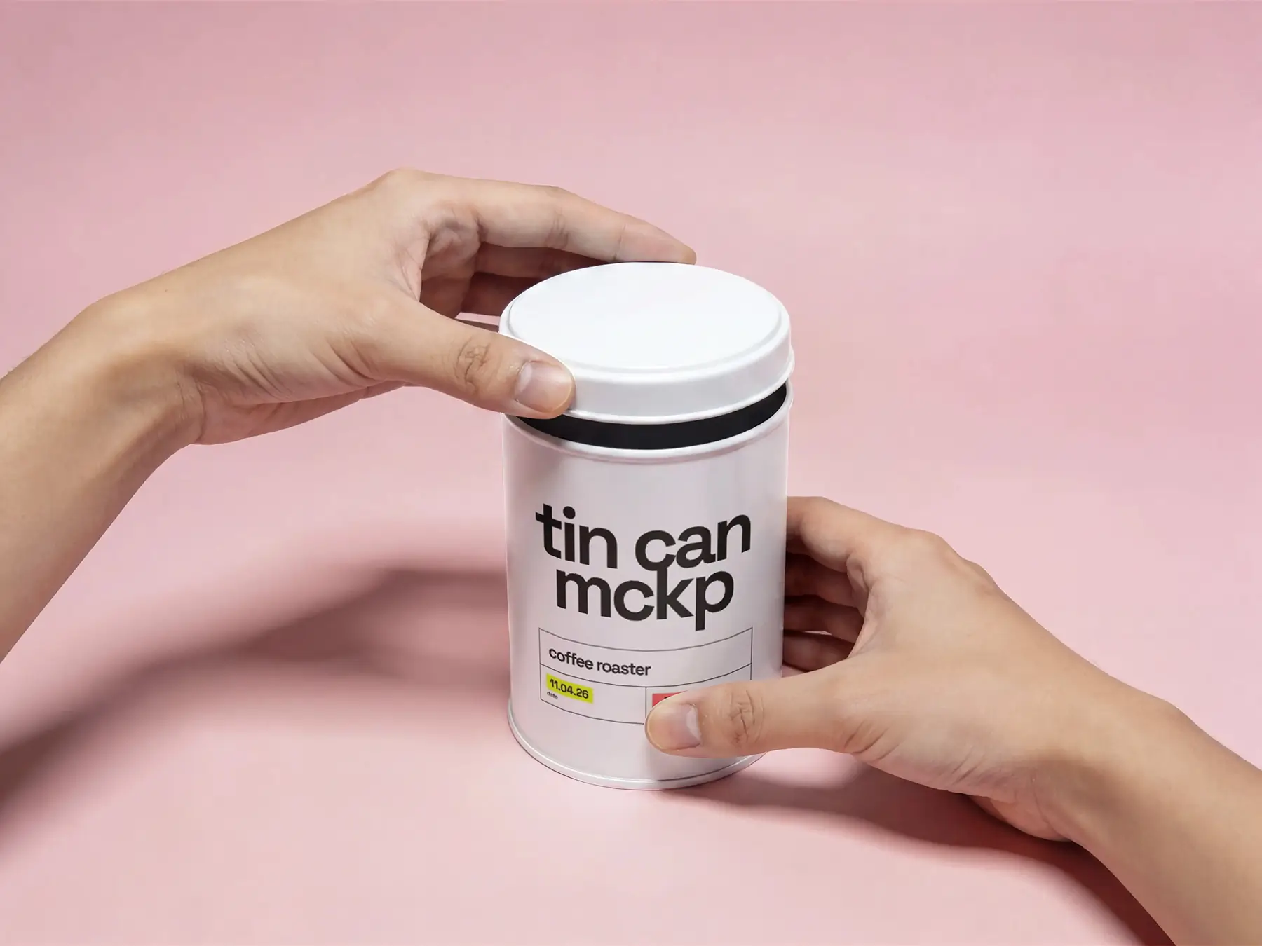 Free Tin Can Mockup – Realistic Round Metal Packaging