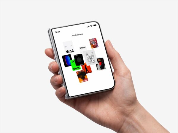 Free iPhone Duo Mockup (PSD)